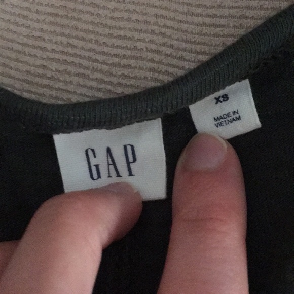 LIKE NEW GAP DRESS - Picture 2 of 3